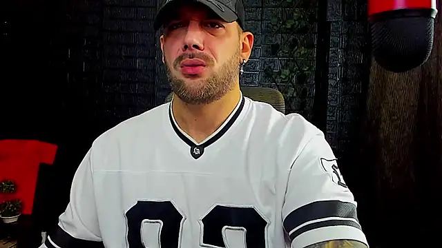 LexXHardy online show from 10-21-25, 02:05