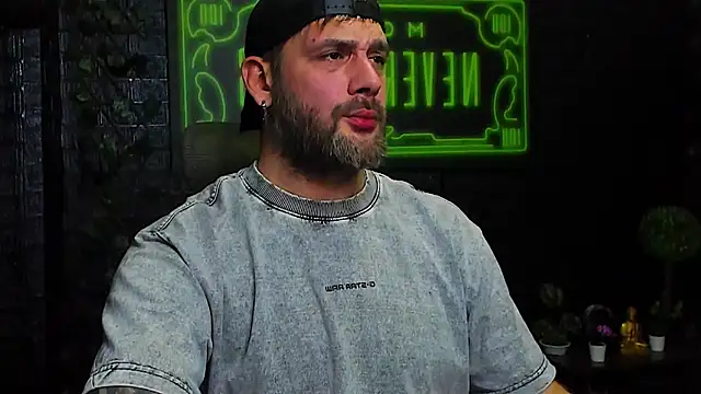 LexXHardy online show from 11-13-25, 08:02