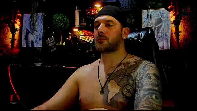 Snapshot of LexXHardy chatting on 06-11-26, 04:26 LexXHardy online show from 06-11-26, 04:26