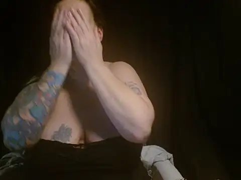 SimoneMoore online show from 01-06-26, 05:33