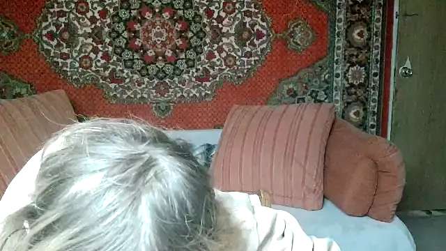 Kathlyn  Heath online show from 12-20-25, 06:11