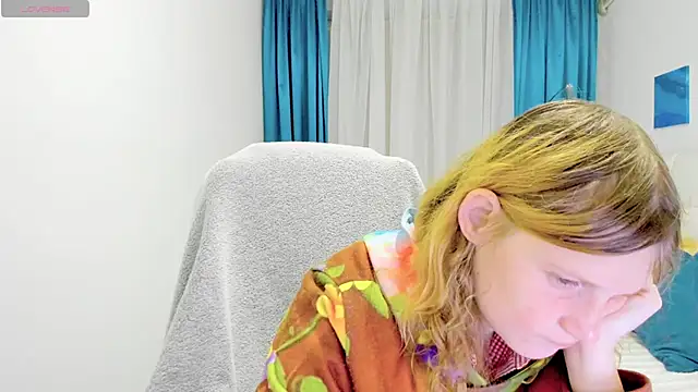 Kathlyn  Heath online show from 11-16-25, 08:24