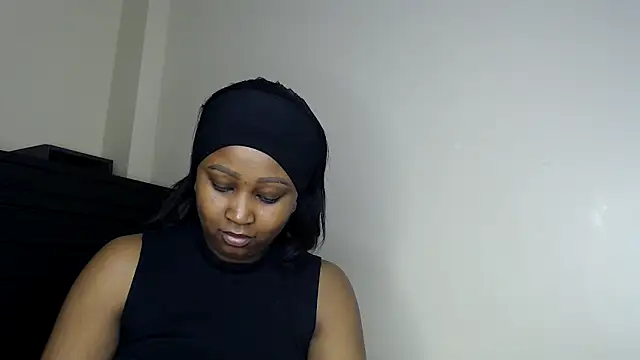 NIKKIE LOVE online show from 04-13-26, 09:30