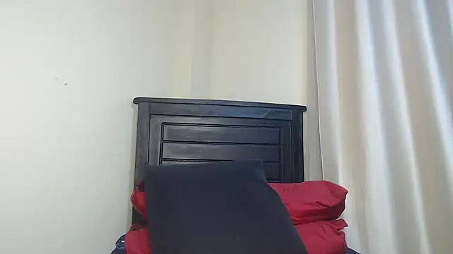 Snapshot of NIKKIE_LOVE chatting on 03-10-25, 04:07 NIKKIE LOVE online show from 03-10-25, 04:07