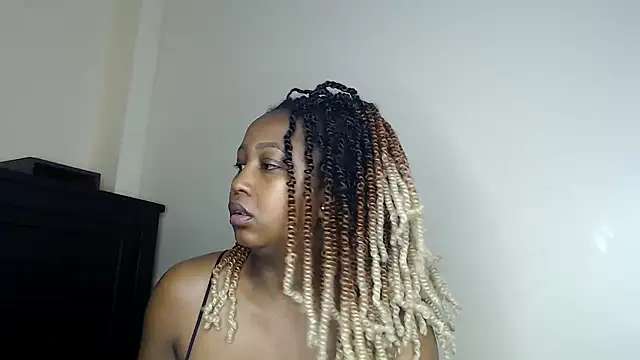 NIKKIE LOVE online show from 03-27-26, 08:22