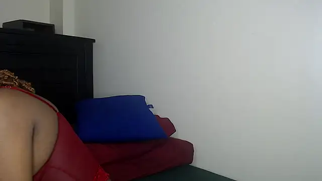 NIKKIE LOVE online show from 05-15-26, 06:39