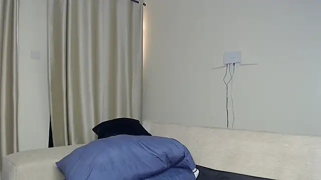 NIKKIE LOVE online show from 11-05-25, 07:33