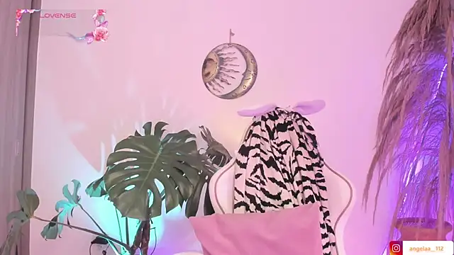 Anngel 1 online show from 11-16-25, 04:12