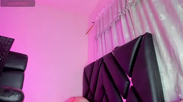 stephany doll  online show from 12-20-25, 04:04