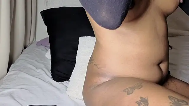 Snapshot of sexycabdy chatting on 06-30-26, 01:27 sexycabdy online show from 06-30-26, 01:27
