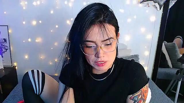 Snapshot of Isa_Maiden1 chatting on 07-08-26, 05:35 Isa Maiden1 online show from 07-08-26, 05:35