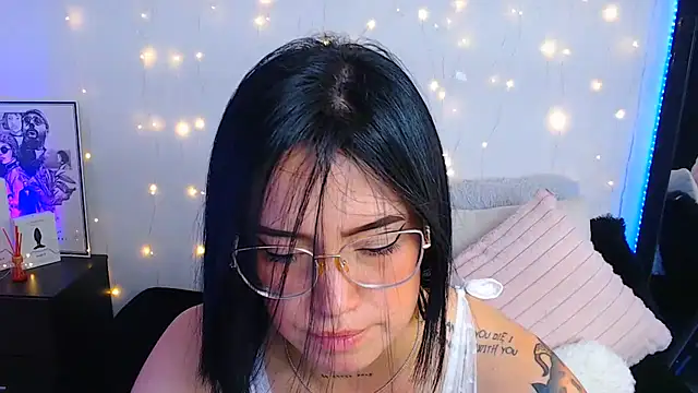 Snapshot of Isa_Maiden1 chatting on 07-24-26, 08:16 Isa Maiden1 online show from 07-24-26, 08:16