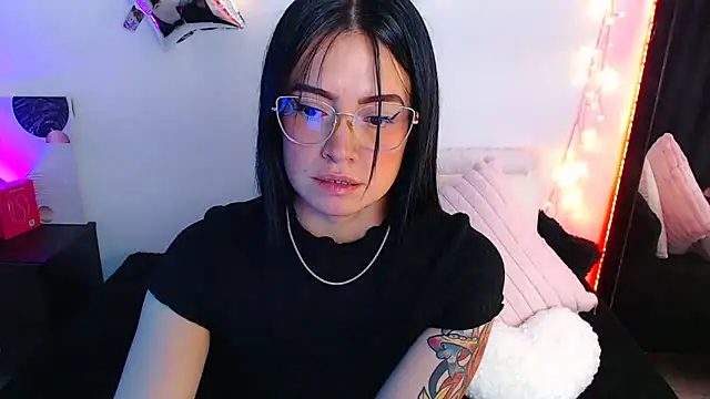 Isa Maiden1 online show from 04-16-26, 05:25