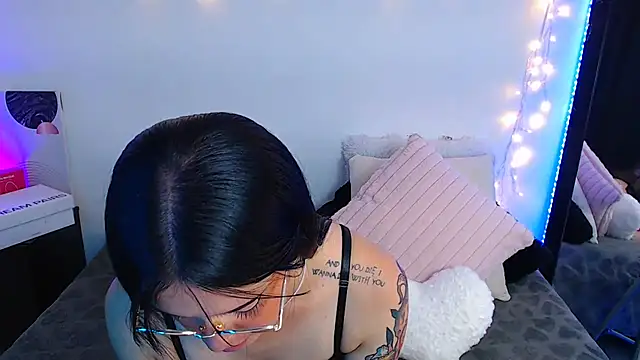 Isa Maiden1 online show from 04-01-26, 05:21