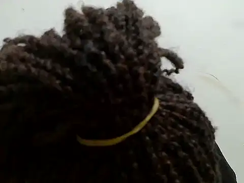 prettybeee online show from 10-12-25, 01:51