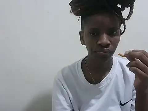 prettybeee online show from 02-05-26, 11:55