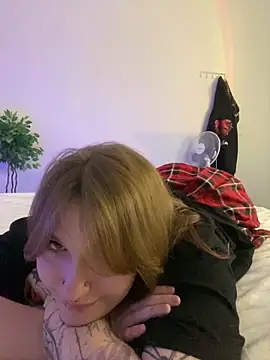  Chlo  e online show from 03-08-25, 05:17