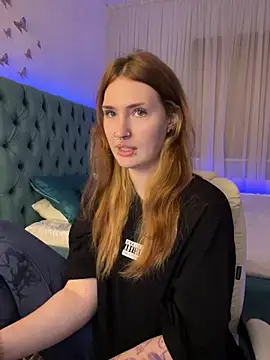  Chlo  e online show from 10-10-25, 09:15