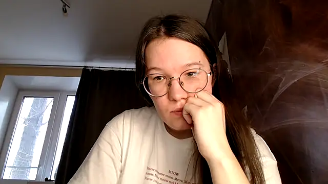 Snapshot of MiriamOr chatting on 01-20-25, 07:25 MiriamOr online show from 01-20-25, 07:25
