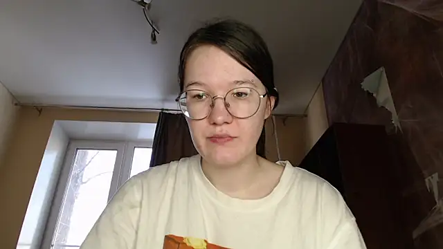 Snapshot of MiriamOr chatting on 02-20-25, 07:12 MiriamOr online show from 02-20-25, 07:12