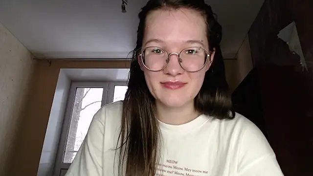 Snapshot of MiriamOr chatting on 02-27-25, 01:38 MiriamOr online show from 02-27-25, 01:38
