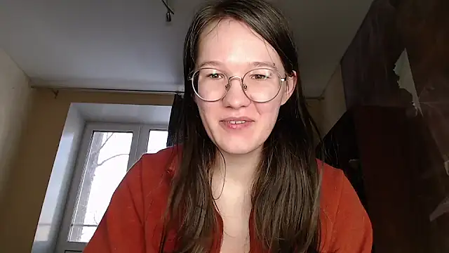 Snapshot of MiriamOr chatting on 02-13-25, 10:34 MiriamOr online show from 02-13-25, 10:34