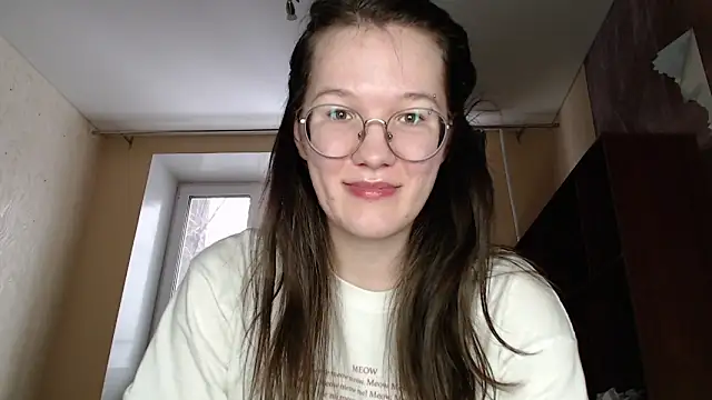Snapshot of MiriamOr chatting on 02-26-25, 01:32 MiriamOr online show from 02-26-25, 01:32