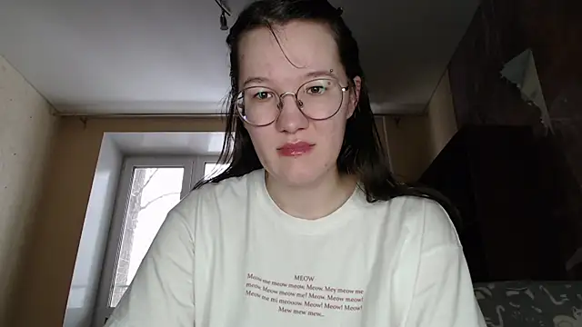 Snapshot of MiriamOr chatting on 02-28-25, 07:15 MiriamOr online show from 02-28-25, 07:15