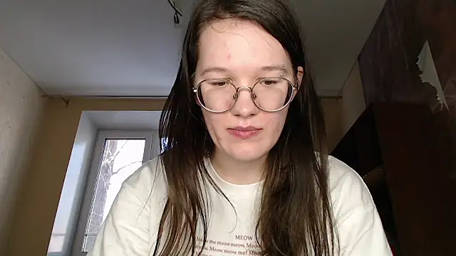 Snapshot of MiriamOr chatting on 02-10-25, 10:09 MiriamOr online show from 02-10-25, 10:09