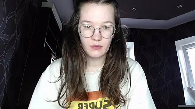 Snapshot of MiriamOr chatting on 03-11-25, 07:46 MiriamOr online show from 03-11-25, 07:46