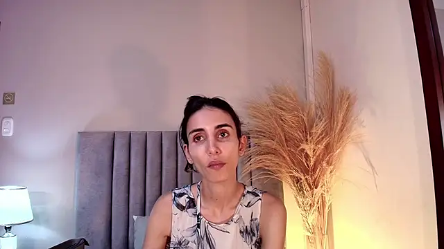 Nina Cavaali online show from 10-18-25, 05:59