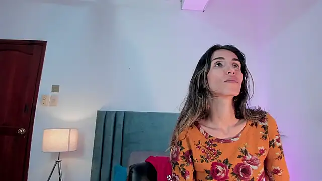 Nina Cavaali online show from 03-17-25, 06:11