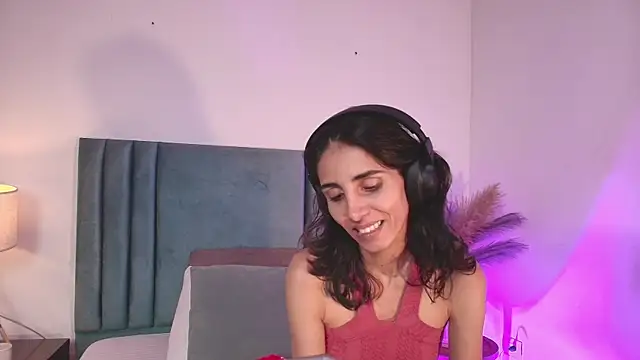 Nina Cavaali online show from 10-01-25, 06:23
