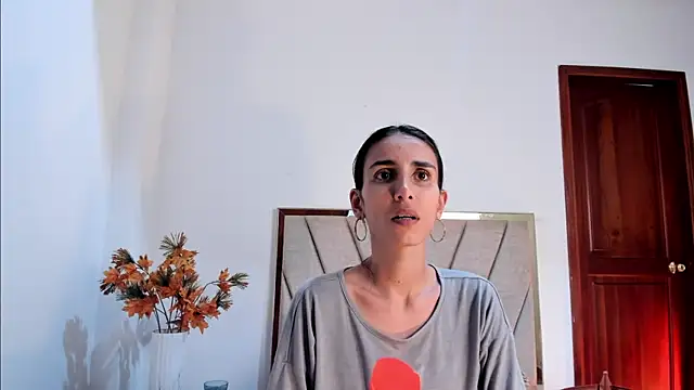 Nina Cavaali online show from 03-04-25, 06:18