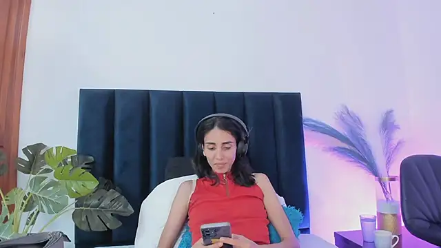 Nina Cavaali online show from 09-12-25, 06:29