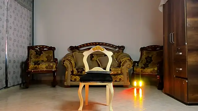 Nonbinaryangel  online show from 02-14-25, 10:04