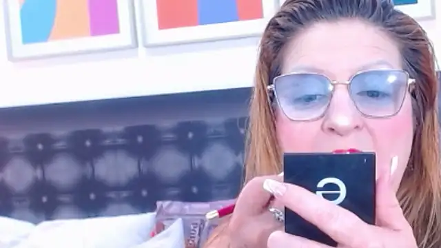 sandra 20 online show from 11-12-25, 10:52