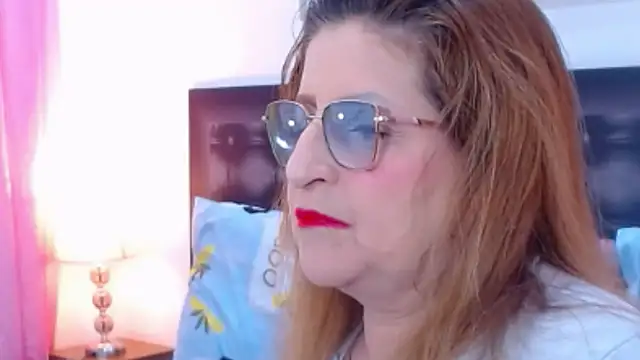 sandra 20 online show from 11-10-25, 10:42