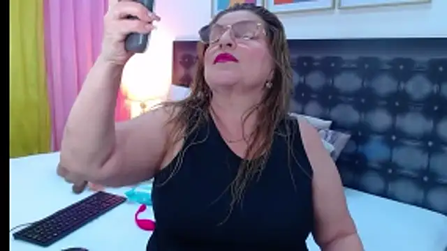 sandra 20 online show from 04-08-26, 11:12