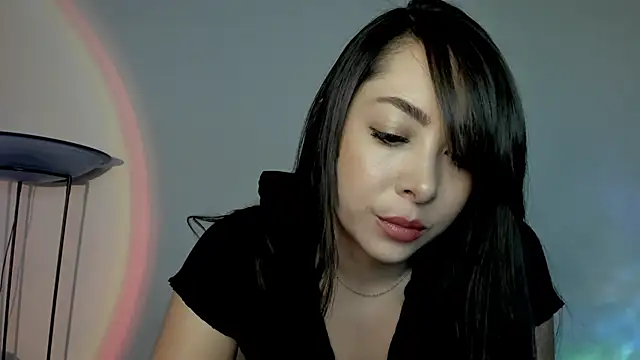 Snapshot of Mila__Paramo chatting on 03-20-25, 11:45 Mila Paramo online show from 03-20-25, 11:45