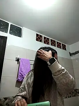 Mia Hampton online show from 02-13-26, 01:00