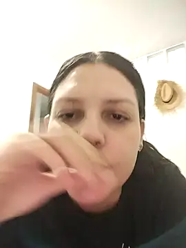 Mia Hampton online show from 03-31-26, 09:06