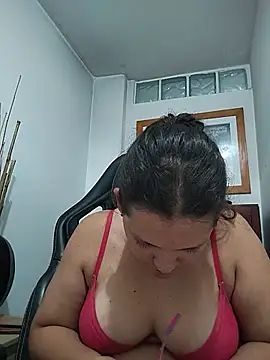 Mia Hampton online show from 07-19-26, 05:10