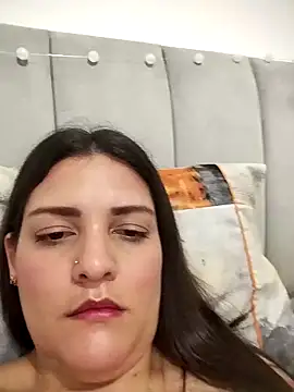 Mia Hampton online show from 04-12-26, 10:24