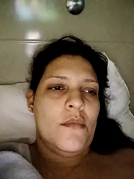 Mia Hampton online show from 10-01-25, 08:24