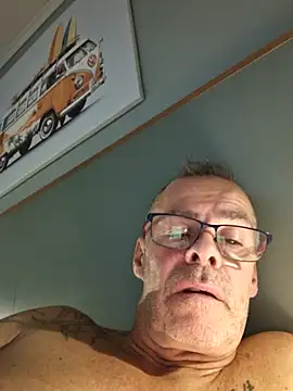 Snapshot of DarrenSullivanSlut chatting on 11-05-25, 07:39 DarrenSullivanSlut online show from 11-05-25, 07:39