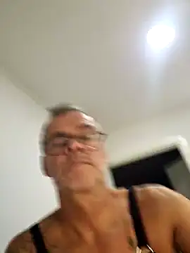 Snapshot of DarrenSullivanSlut chatting on 02-03-25, 07:18 DarrenSullivanSlut online show from 02-03-25, 07:18