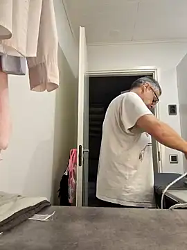 Snapshot of DarrenSullivanSlut chatting on 12-12-24, 07:19 DarrenSullivanSlut online show from 12-12-24, 07:19