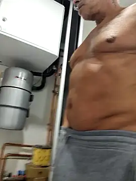 Snapshot of DarrenSullivanSlut chatting on 01-24-25, 12:31 DarrenSullivanSlut online show from 01-24-25, 12:31