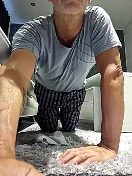 Snapshot of DarrenSullivanSlut chatting on 01-24-25, 09:28 DarrenSullivanSlut online show from 01-24-25, 09:28